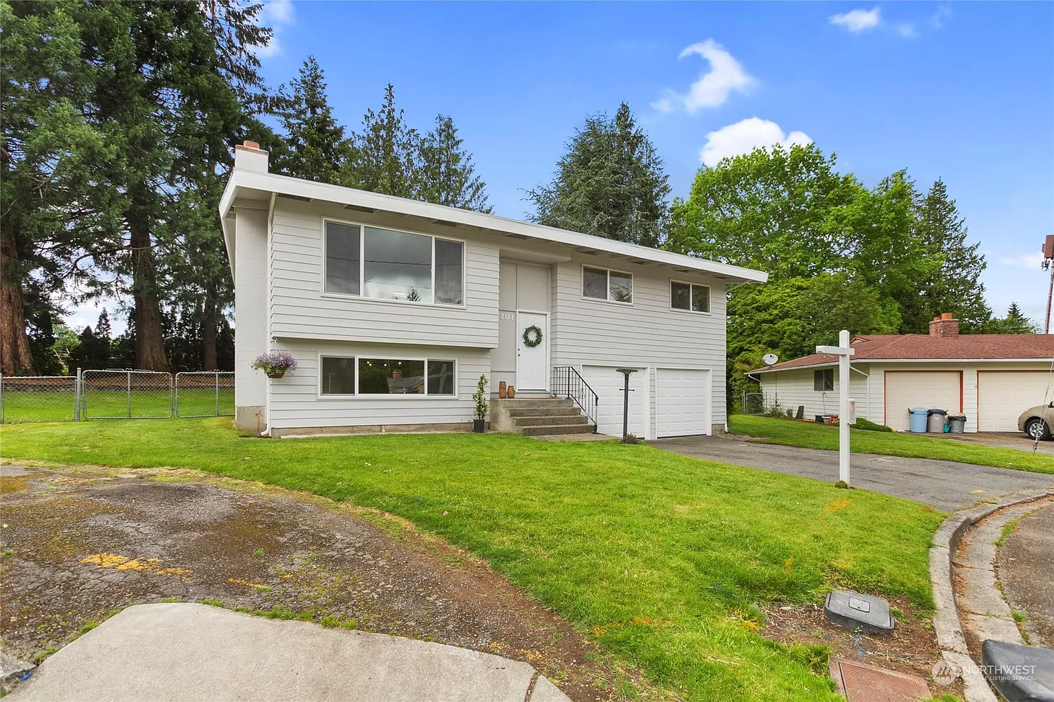 10701 SE 224th Place photo 1