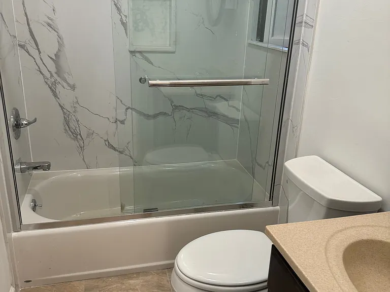 1517 Macarthur Blvd #11 — Photo 11