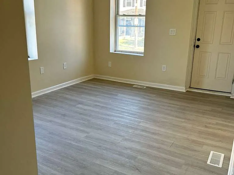 1265 Reservoir Ave #B — Photo 3