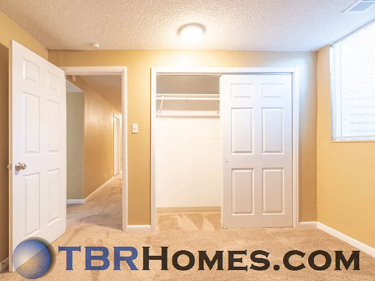 14435 Olmsted Dr — Photo 15
