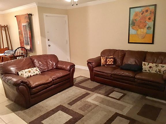 3rd image of 2720 Hidden Lake Blvd Unit B