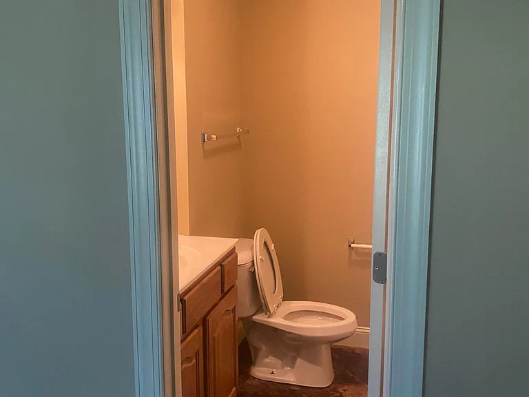 2040 E Court St #D — Photo 8