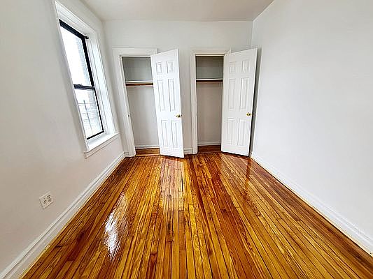 2nd image of 1 E 213th St #20G