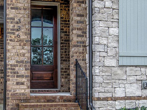 3rd image of 336 River Bluff Dr