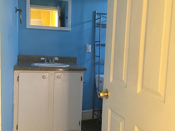 3rd image of 133 Stansbury St #3