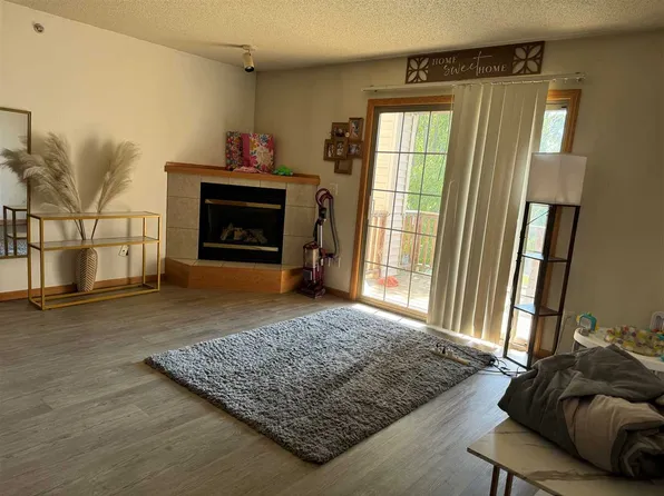 2875 Coral Ct APT 203, Coralville, IA 52241