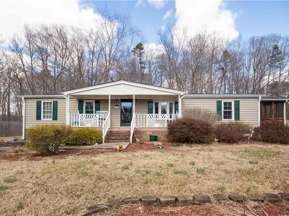 6385 Andrews Dr, Kernersville, NC 27284