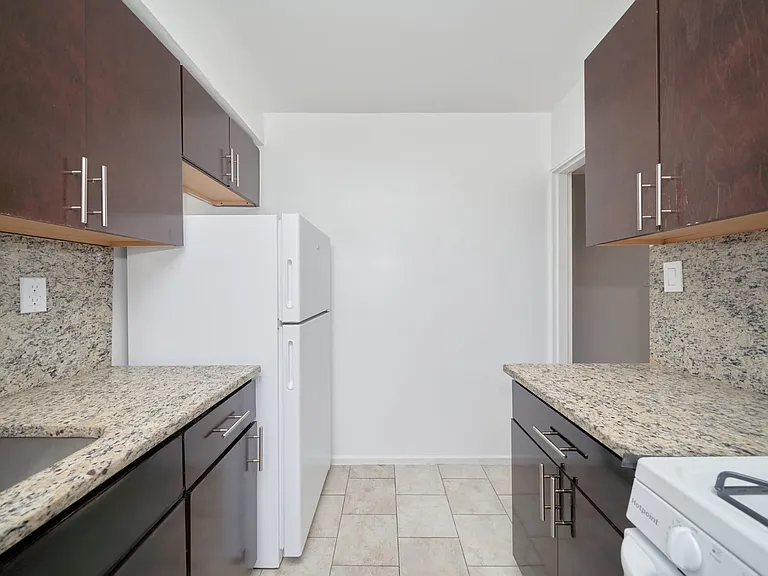 72-22 153rd St #3G — Photo 3
