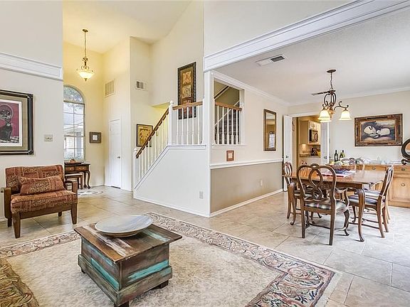 4th image of 318 Still Forest Dr
