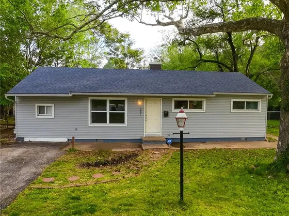 7001 E 113th St, Kansas City, MO 64134