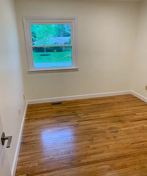 121 N Lexington Dr — Photo 14