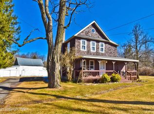 594 Laurel Dr, Tobyhanna, PA 18466