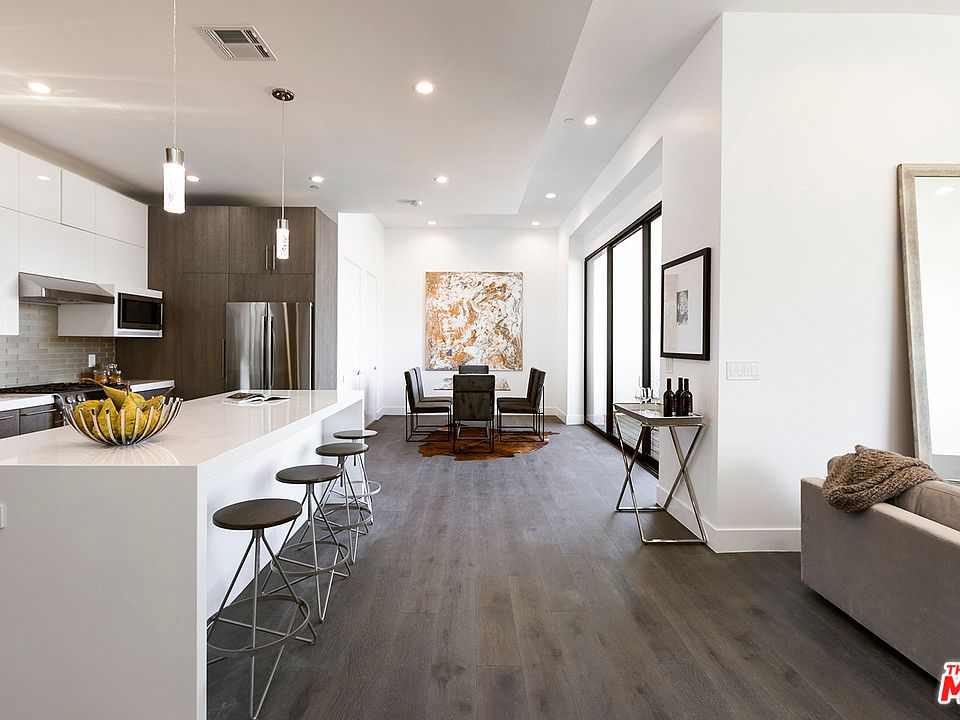 1st image of 948 1/2 N Benton Way