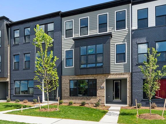 2nd image of 304 Summit Point Blvd