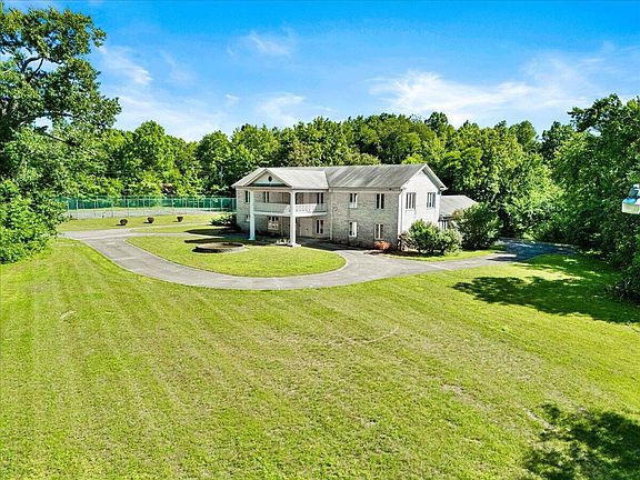 3rd image of 349 Persimmon Fork Ln
