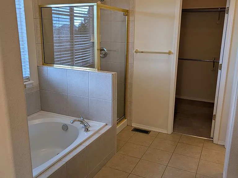 7113 Appletree Loop — Photo 9