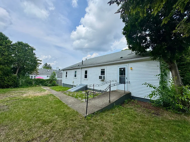 89 Stanley Rd — Photo 24