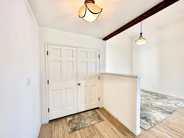 1732 Woodbrook Ln — Photo 6