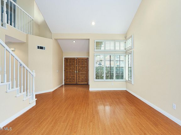 5th image of 4858 Wiggin St
