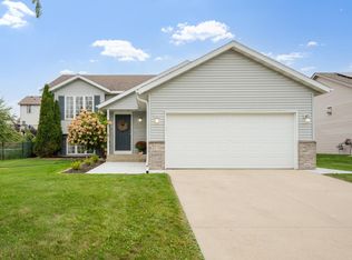 6159 Hillsboro Dr NW, Rochester, MN 55901