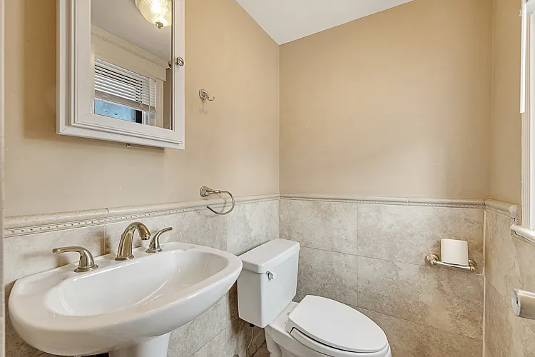 1001 Norwood Ave #4 — Photo 1