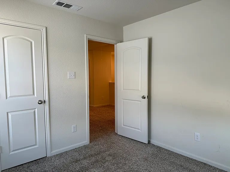 229 Marsh Ln — Photo 12