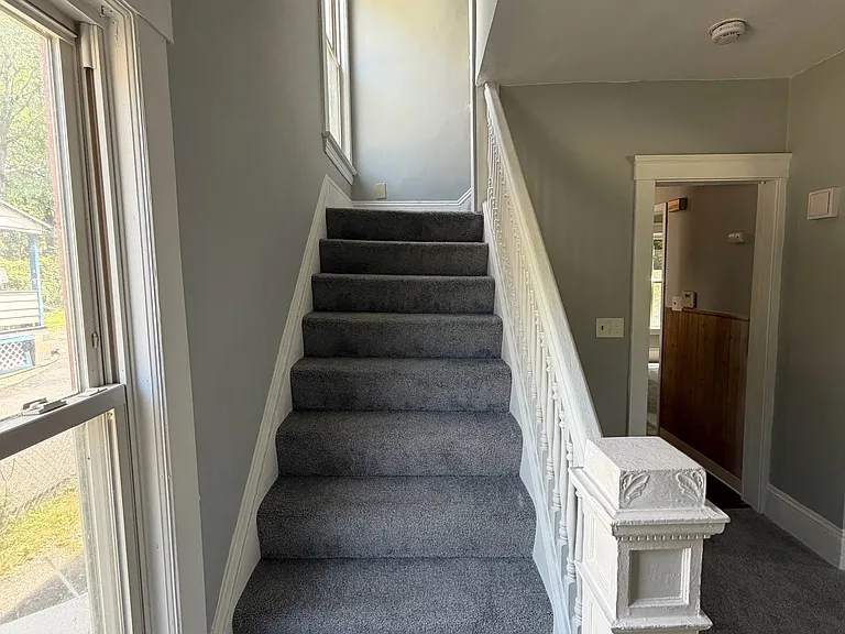 9702 Raymond Ave — Photo 4