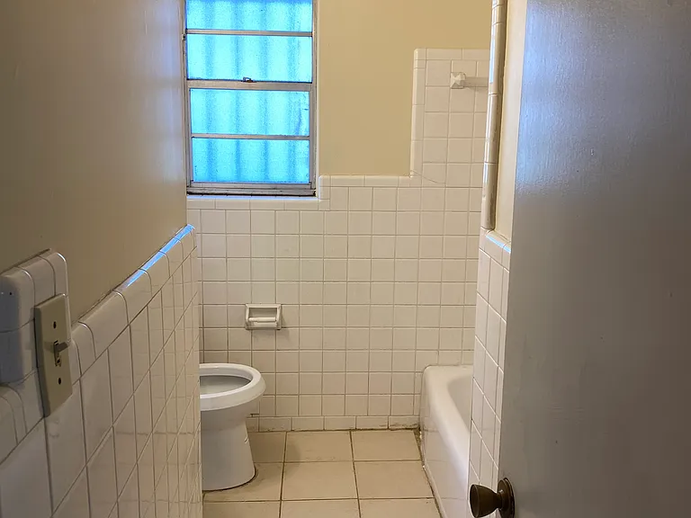 8129 2nd Ave S #A — Photo 4