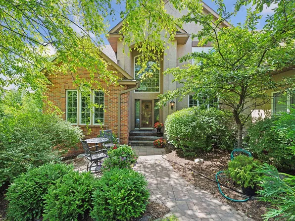 6636 Brenden Ct, Chanhassen, MN 55317