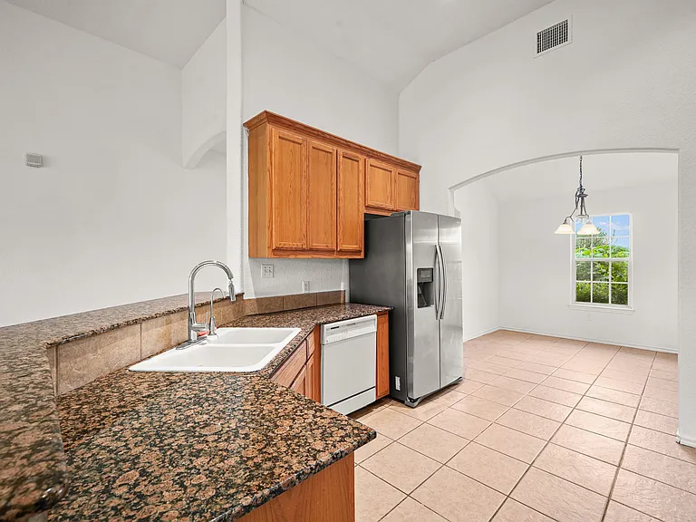 725 Cimarron Sq — Photo 15