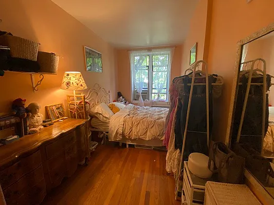 Rented by Gez Group LLC | media 23