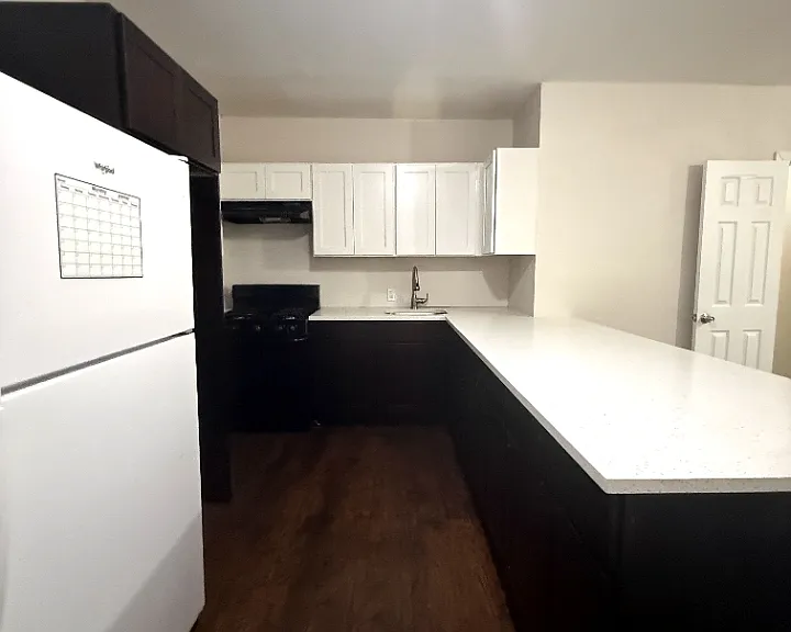 234-236 Renner Ave #3L — Photo 1