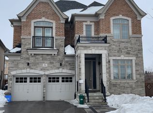 96 Hamster Cres, Aurora, ON L4G 3G7
