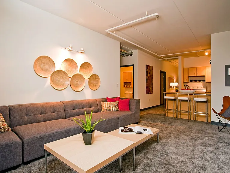 Humbucker Apartments — Photo 18