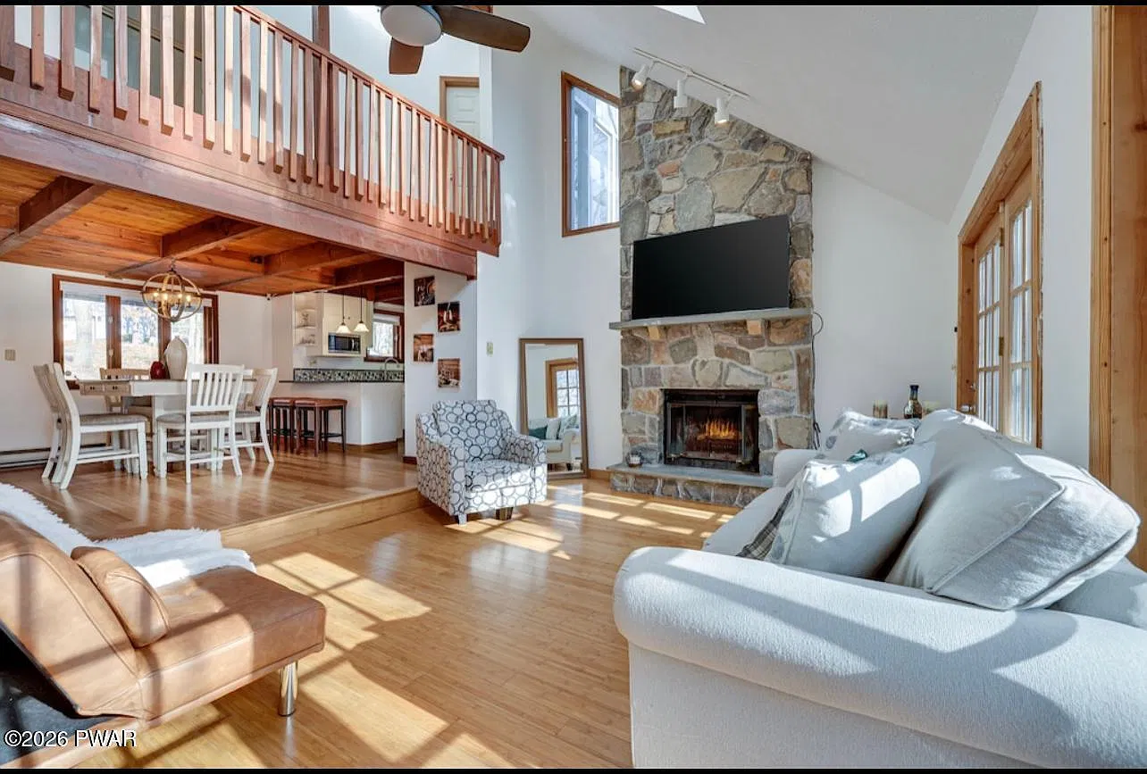 3 bed, 1638 sqft, $2,350 — Photo 4