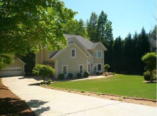 26 Barrington Ridge Ct, Sharpsburg, GA 30277