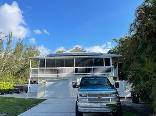 1690 Avion Pl, Naples, FL 34104