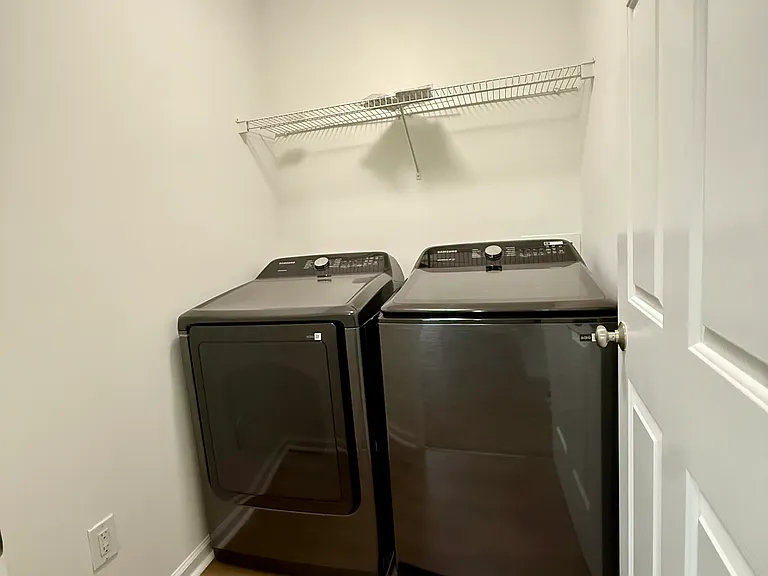 8330 Grenadier Trl — Photo 26