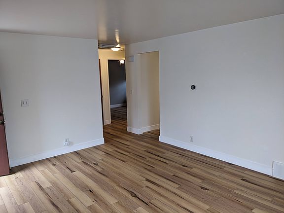 4th image of 636 E Hollywood Ave