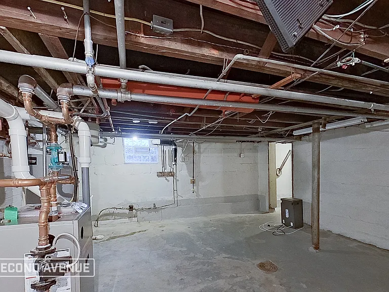 126 Milliken Ave — Photo 16