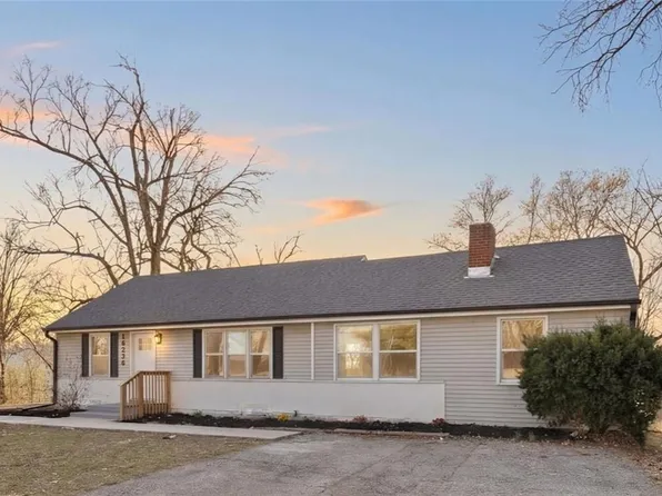 10230 Oakley Ave, Kansas City, MO 64137