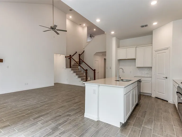 7921 Lindheimer Ln — Photo 7