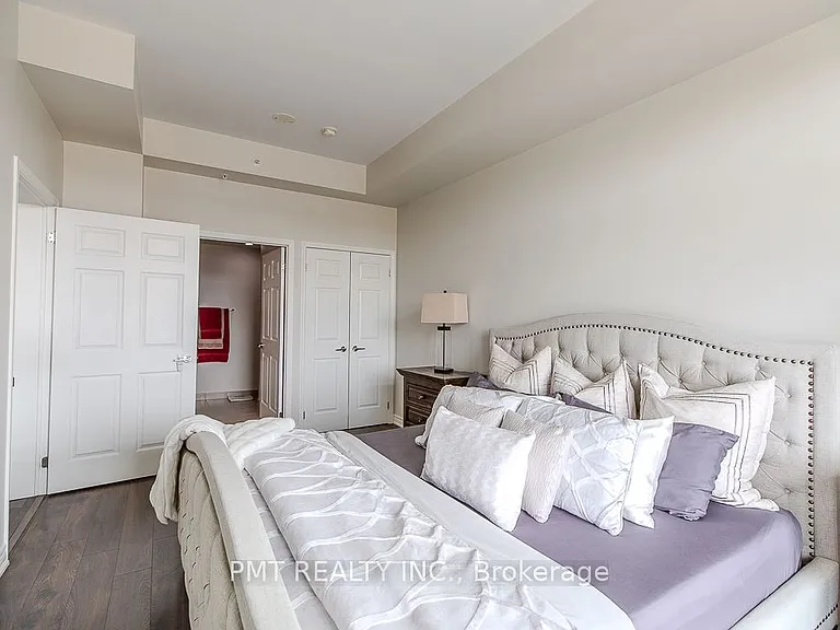 11611 Yonge St #516 — Photo 12
