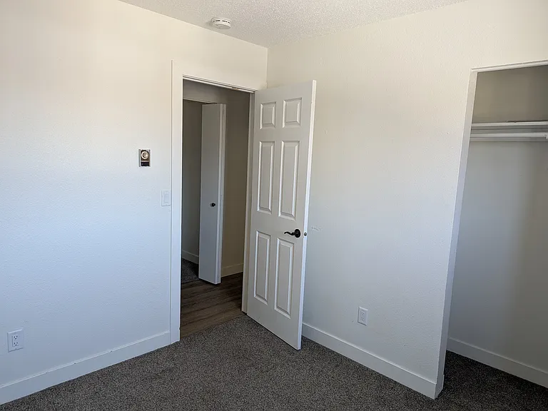 950 5th Ave W #D — Photo 11