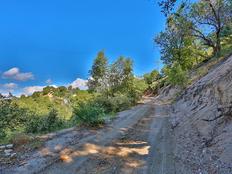 1st image of Hickory Dr