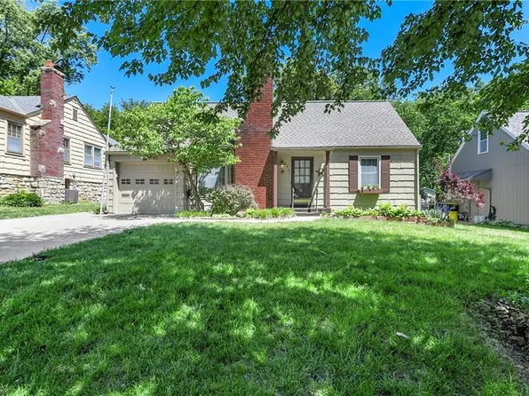 5327 Outlook St, Mission, KS 66202