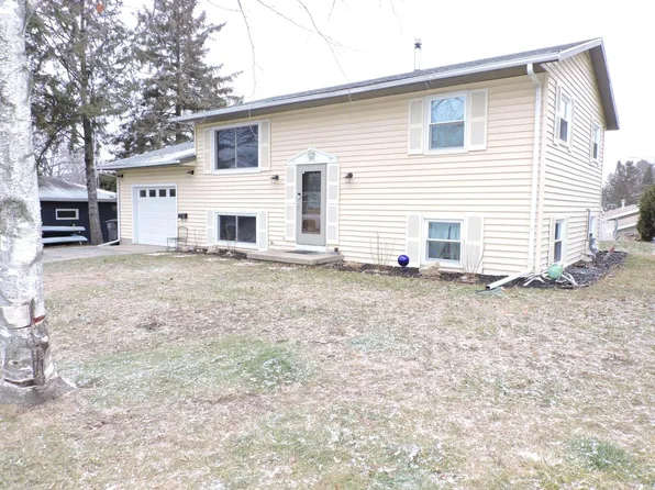 505 Indian TRACE, Lake Mills, WI 53551