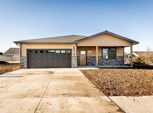 2514 Oriole Ln, Junction City, KS 66441