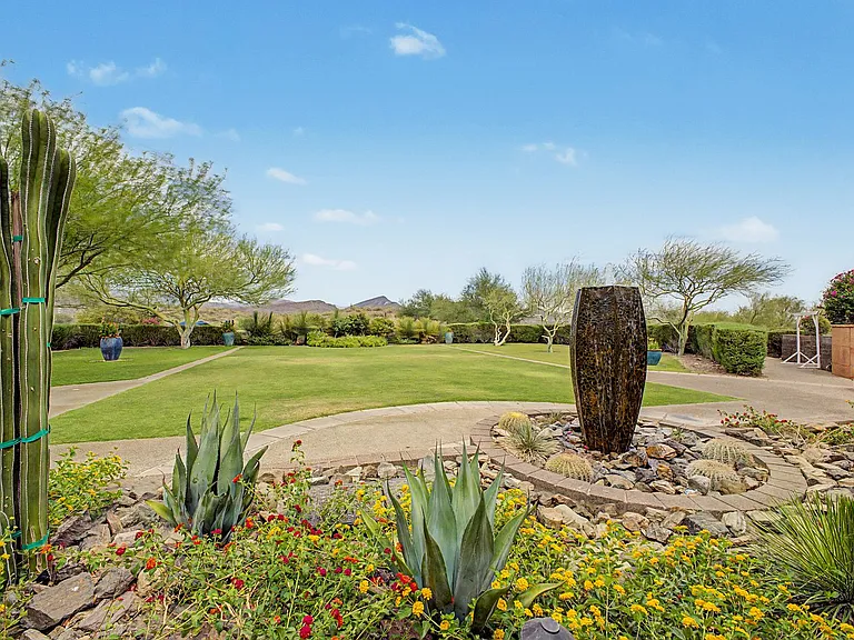 1676 W Morse Dr — Photo 43