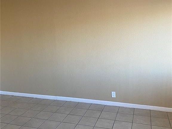 4th image of 5248 Pebble Beach Blvd #C